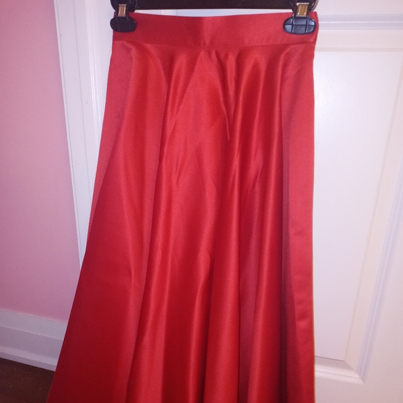 Vixen of Holloway - Picture 2 of 2